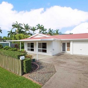 1/11 Carrum Close, KEWARRA BEACH, QLD 4879 AUS