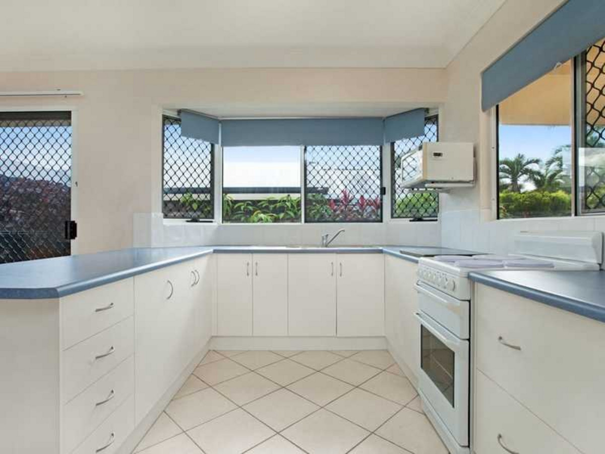 12 Capri Close, KEWARRA BEACH, QLD 4879 AUS