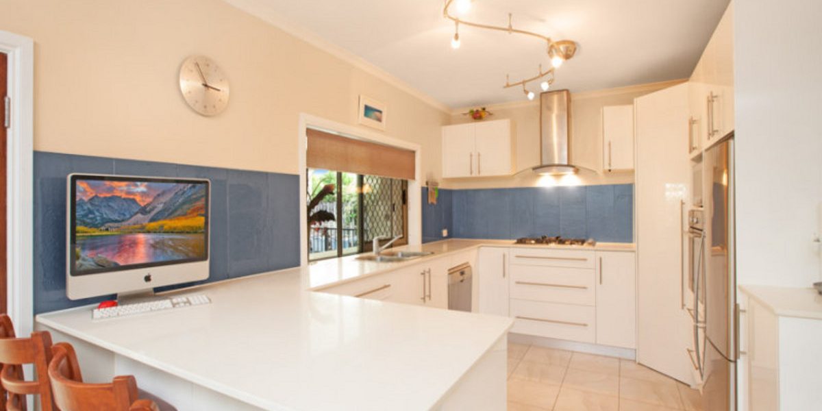 37 Portsea Crescent, KEWARRA BEACH, QLD 4879 AUS