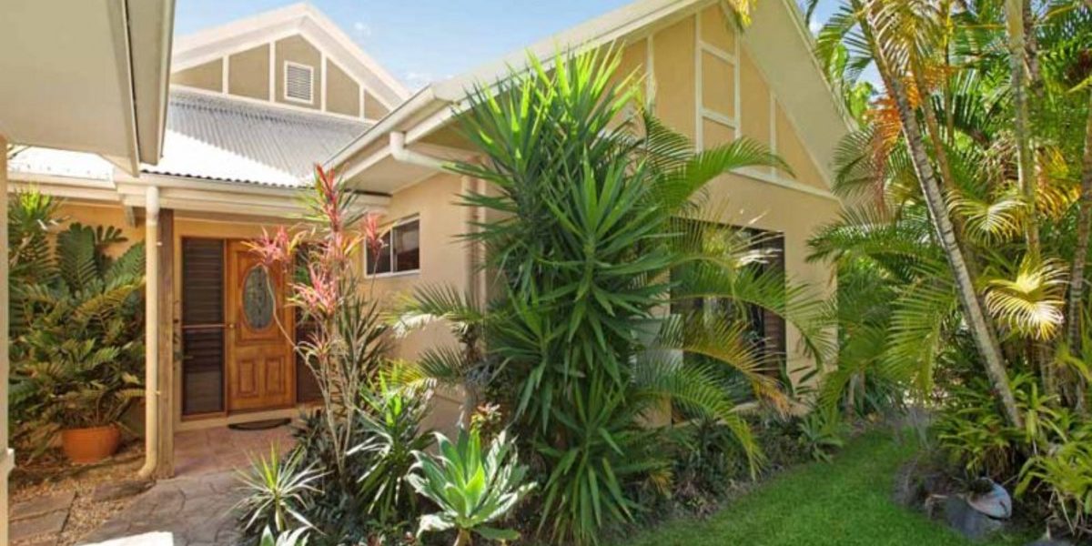4 Flora Close, CLIFTON BEACH, QLD 4879 AUS