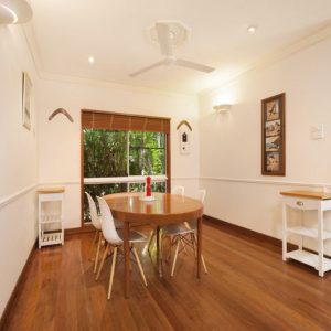4 Flora Close, CLIFTON BEACH, QLD 4879 AUS
