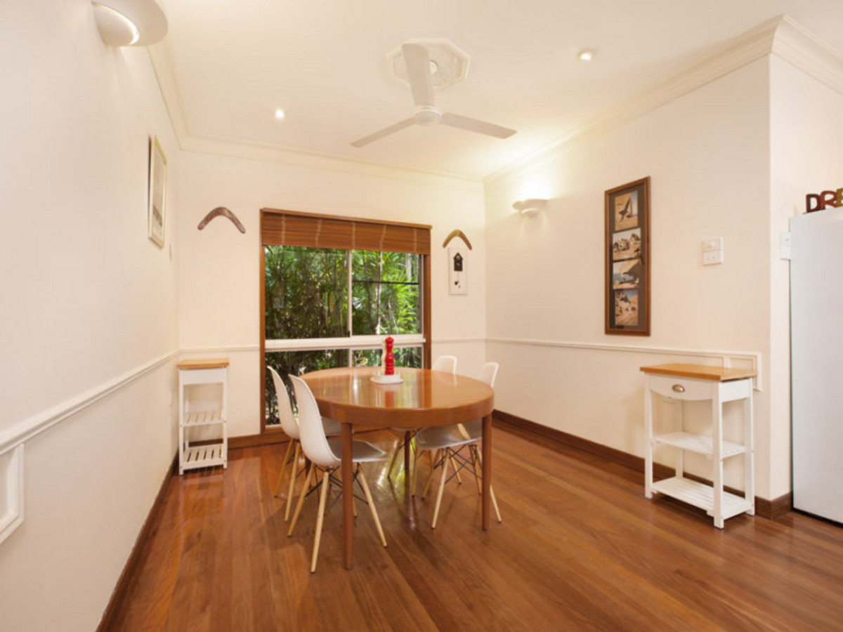 4 Flora Close, CLIFTON BEACH, QLD 4879 AUS