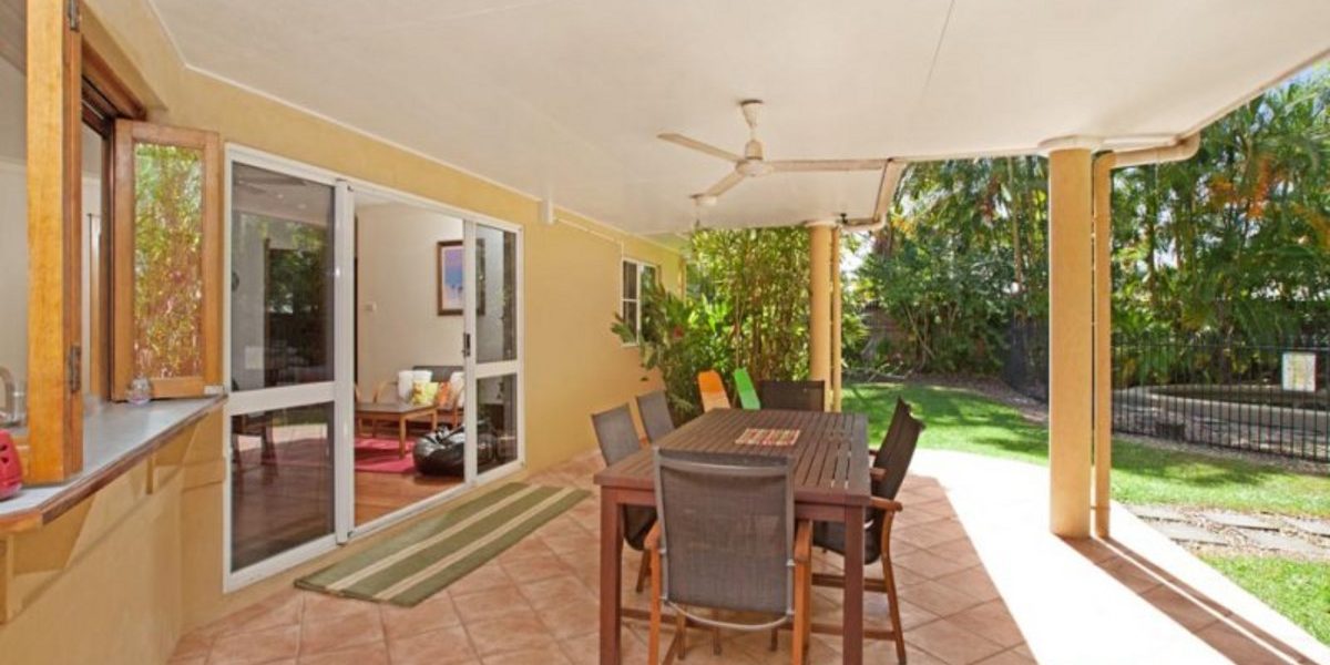 4 Flora Close, CLIFTON BEACH, QLD 4879 AUS