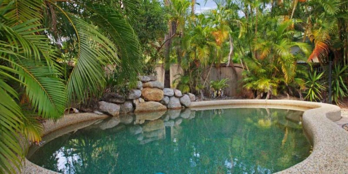 4 Flora Close, CLIFTON BEACH, QLD 4879 AUS