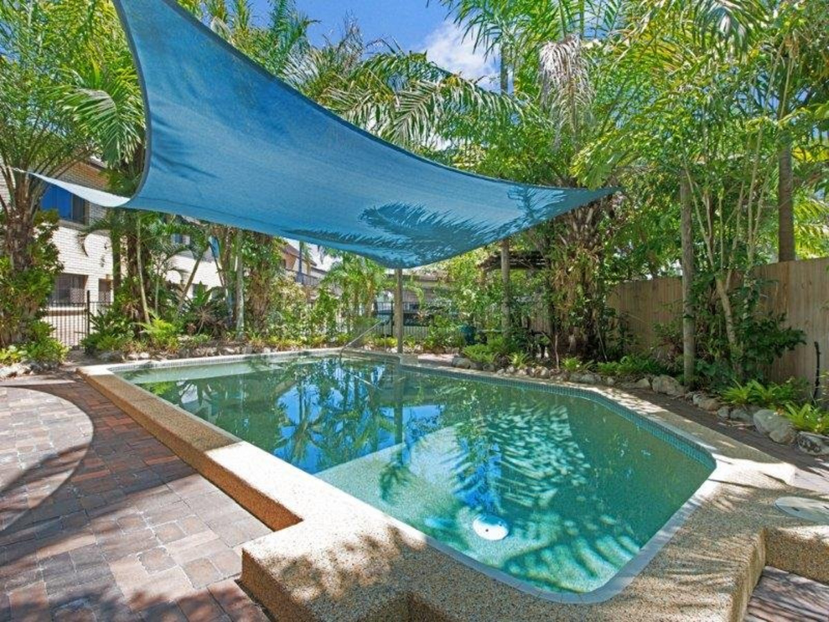 31/21-23 Poinciana Street, HOLLOWAYS BEACH, QLD 4878 AUS