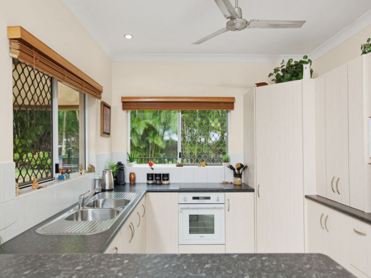 32 Albatross Street, KEWARRA BEACH, QLD 4879 AUS