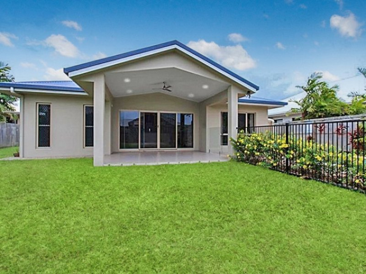 9 Norwood Crescent, TRINITY PARK, QLD 4879 AUS