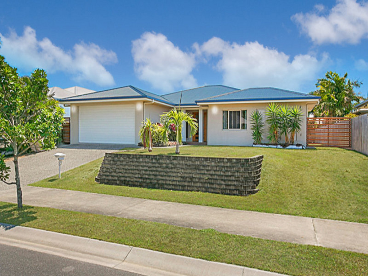 9 Norwood Crescent, TRINITY PARK, QLD 4879 AUS