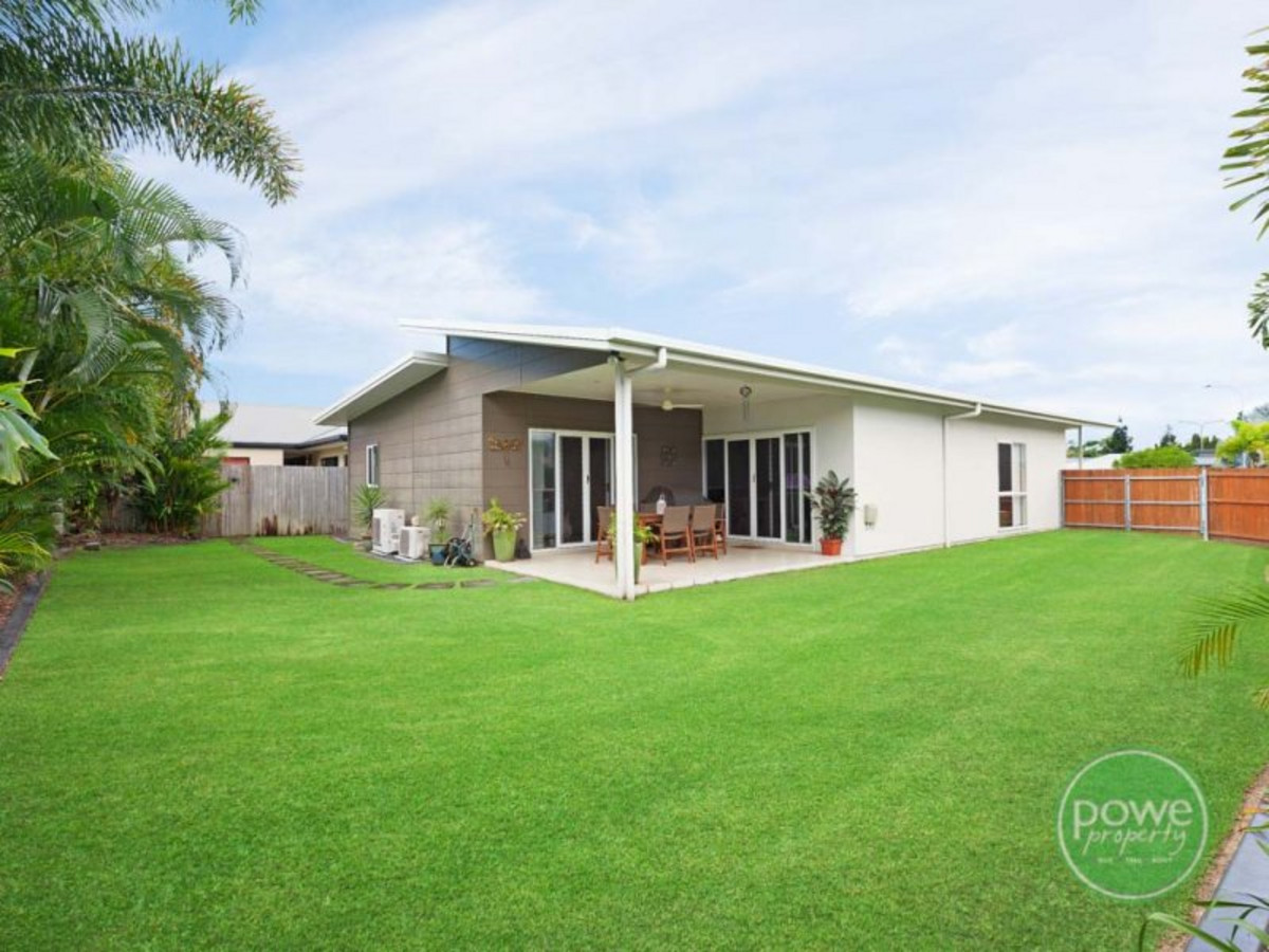 16 Selwyn Circuit, TRINITY PARK, QLD 4879 AUS