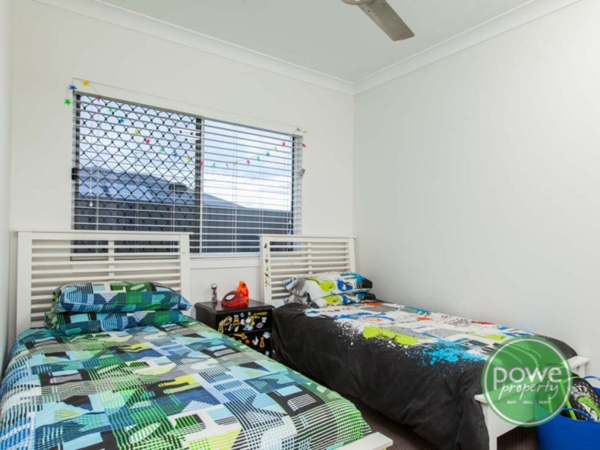 11 Charnley Avenue, BENTLEY PARK, QLD 4869 AUS