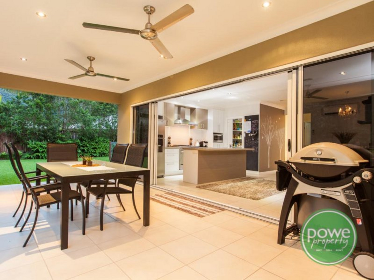 11 Charnley Avenue, BENTLEY PARK, QLD 4869 AUS