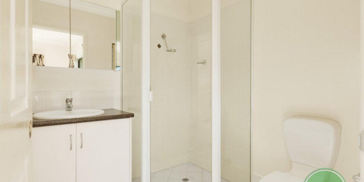 1/190-194 Irene Street, MOOROOBOOL, QLD 4870 AUS