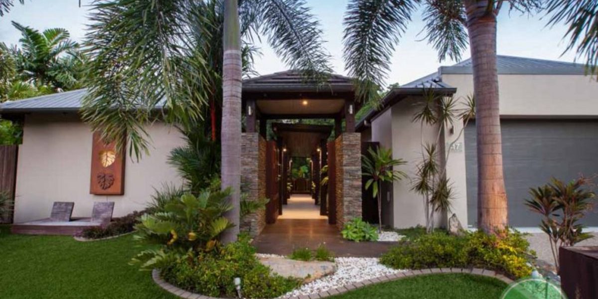 17 Muller Street, PALM COVE, QLD 4879 AUS