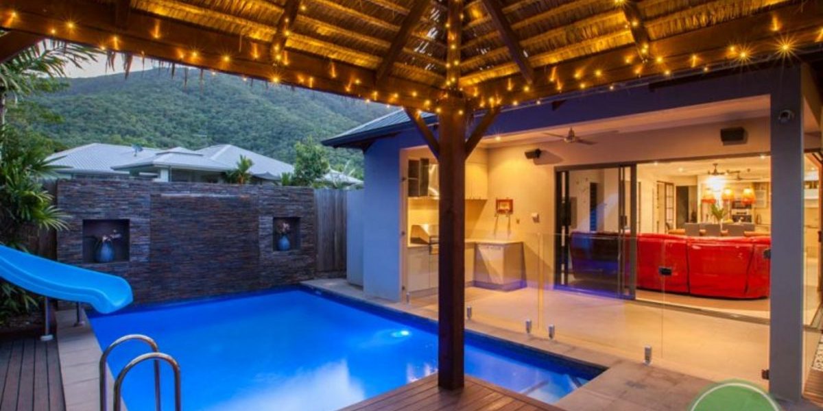 17 Muller Street, PALM COVE, QLD 4879 AUS