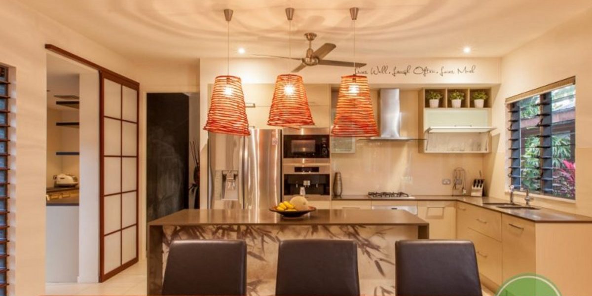 17 Muller Street, PALM COVE, QLD 4879 AUS