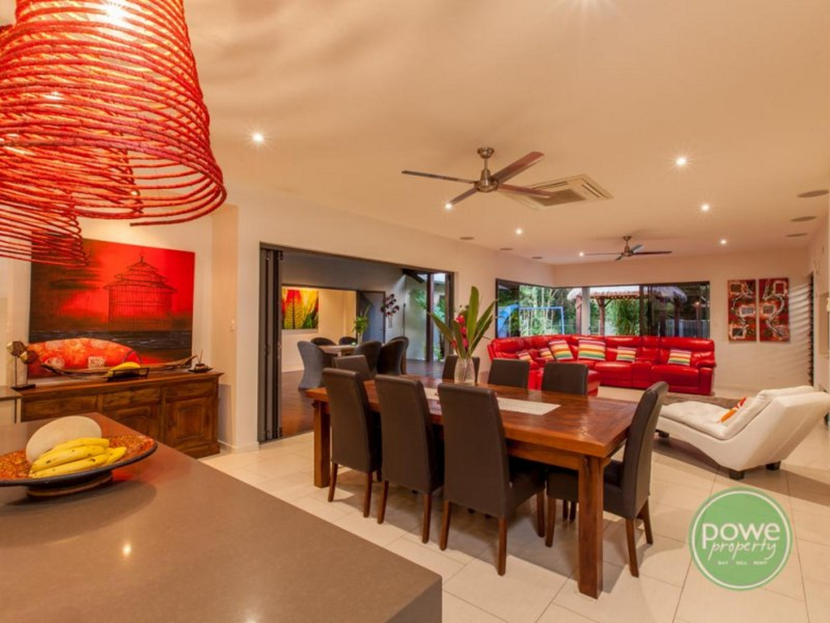 17 Muller Street, PALM COVE, QLD 4879 AUS