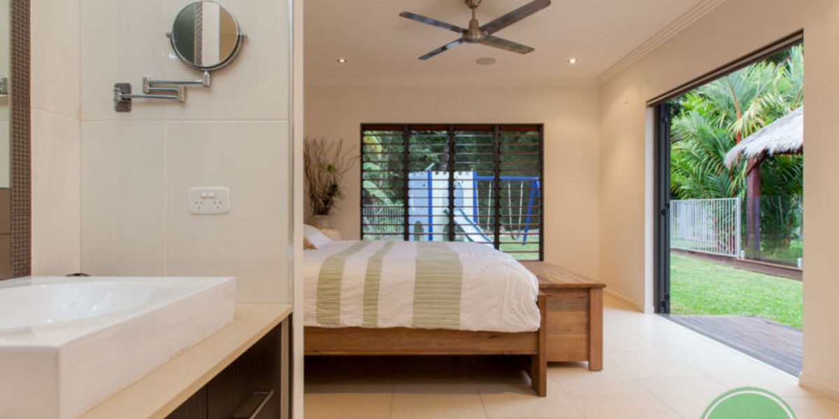 17 Muller Street, PALM COVE, QLD 4879 AUS