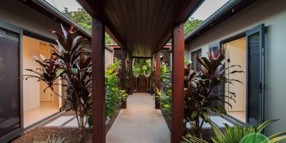 17 Muller Street, PALM COVE, QLD 4879 AUS
