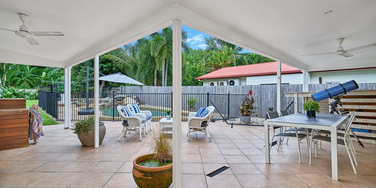15 Beaver Street, Clifton Beach, QLD 4879 AUS