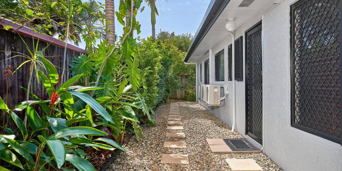 16 Narabeen Street, Kewarra Beach, QLD 4879 AUS
