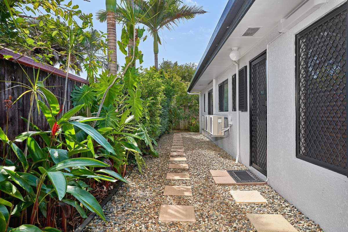 16 Narabeen Street, Kewarra Beach, QLD 4879 AUS