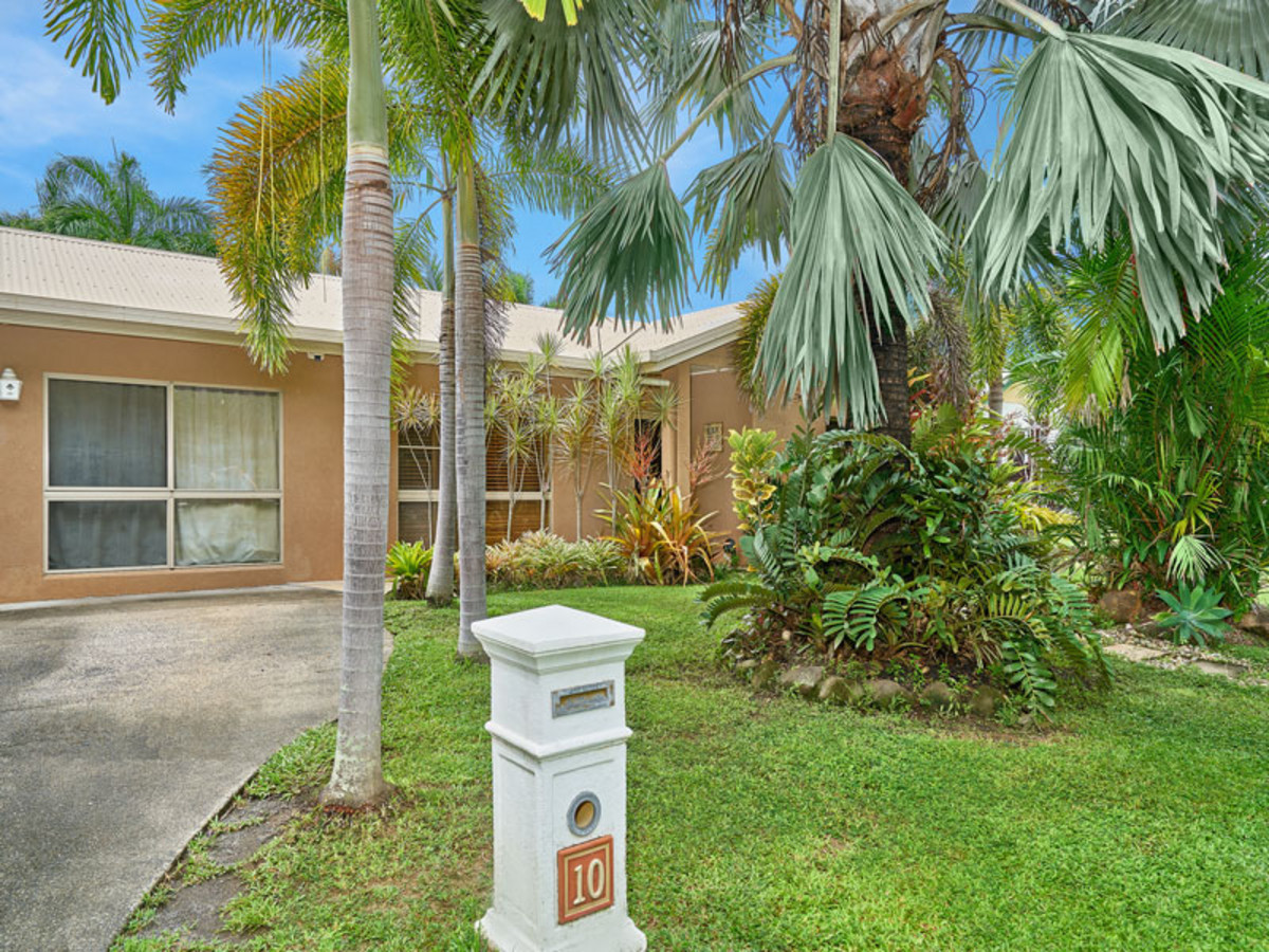 10 Sarina Close, Kewarra Beach, QLD 4879 AUS