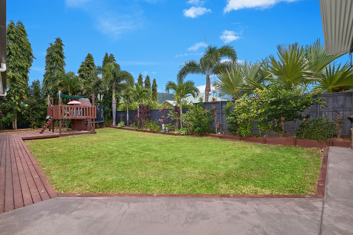 9 Catamaran Circuit, Trinity Beach, QLD 4879 AUS