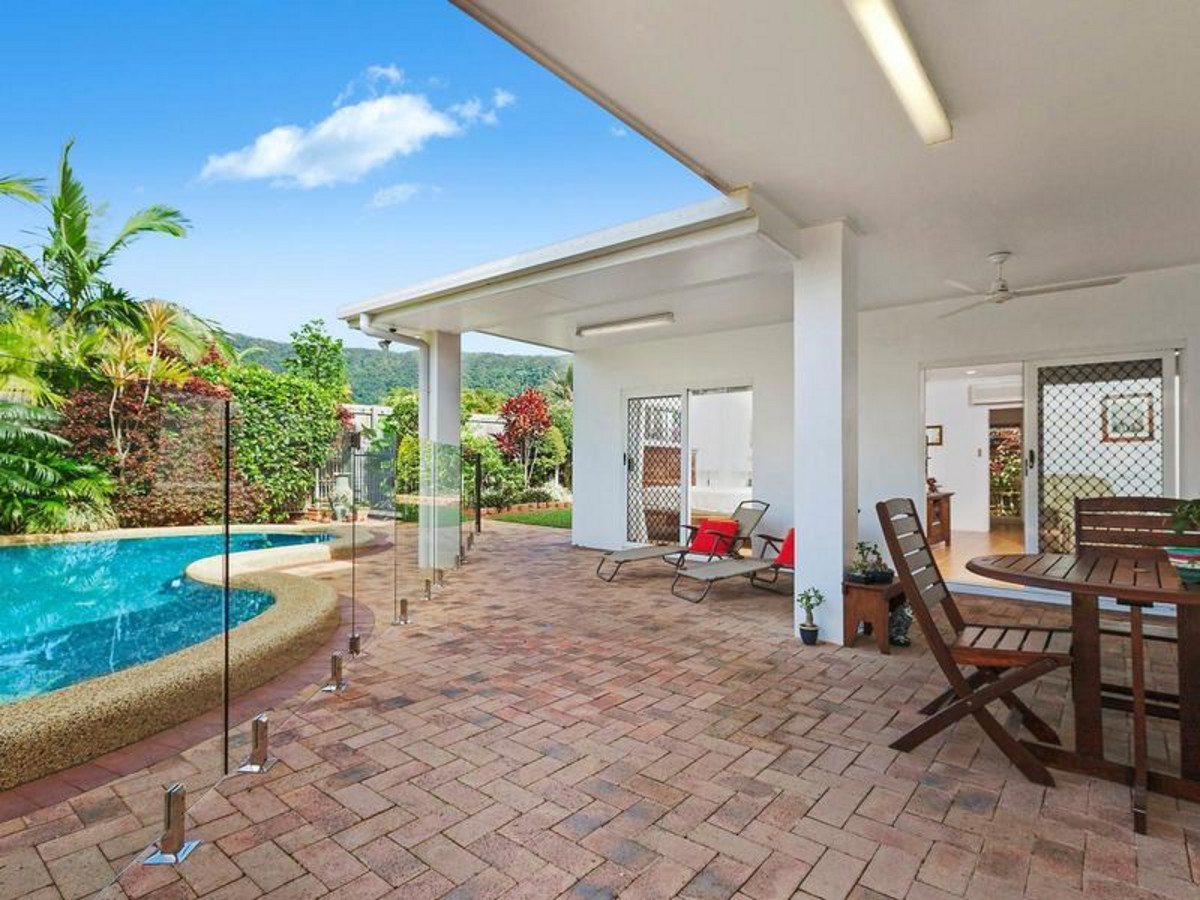 14 Parkinson Avenue, KEWARRA BEACH, QLD 4879 AUS