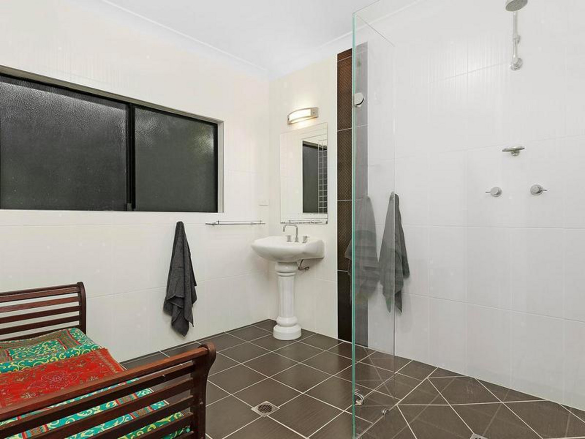 39 Beaver Street, CLIFTON BEACH, QLD 4879 AUS