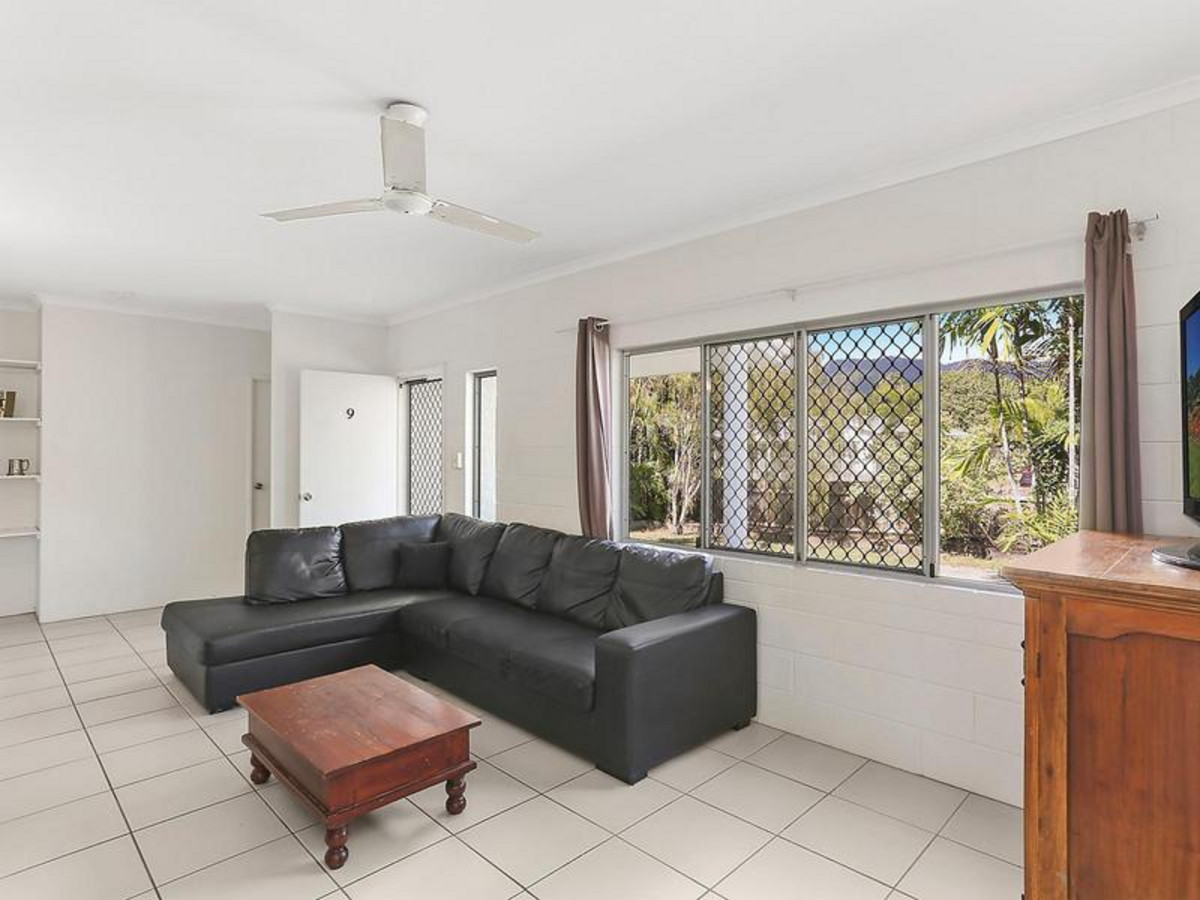 1/9 Bondi Crescent, KEWARRA BEACH, QLD 4879 AUS