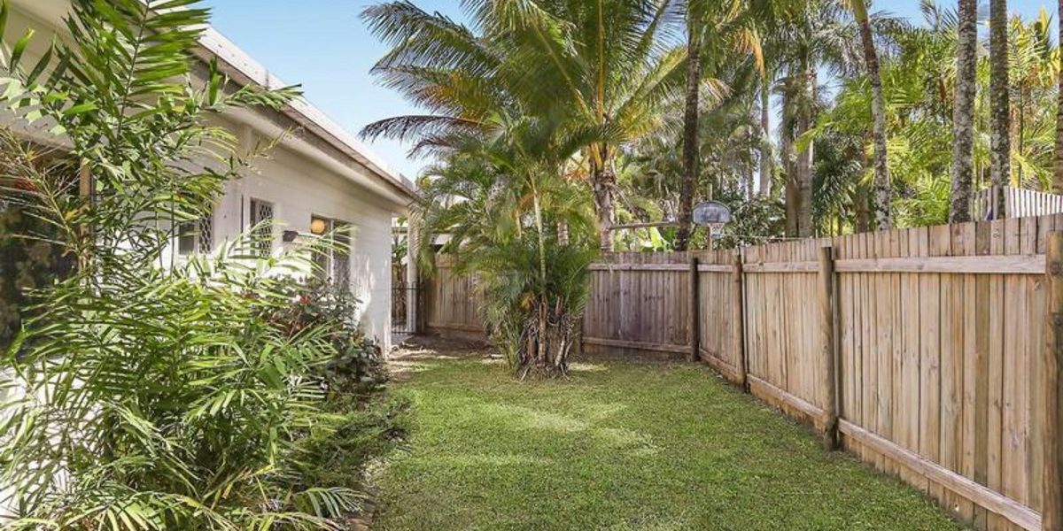 1/9 Bondi Crescent, KEWARRA BEACH, QLD 4879 AUS
