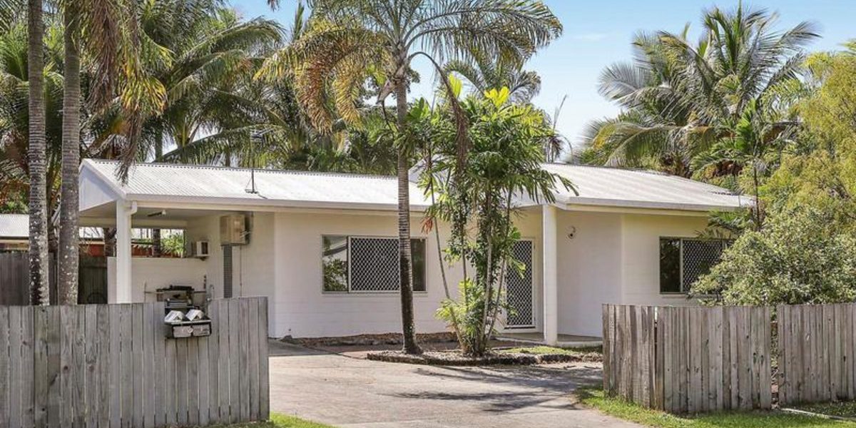 1/9 Bondi Crescent, KEWARRA BEACH, QLD 4879 AUS