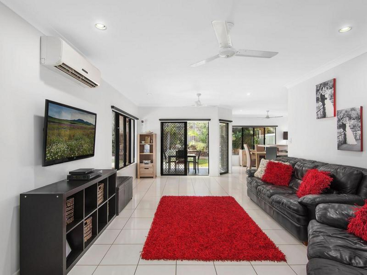 32 Flagstone Terrace, SMITHFIELD, QLD 4878 AUS