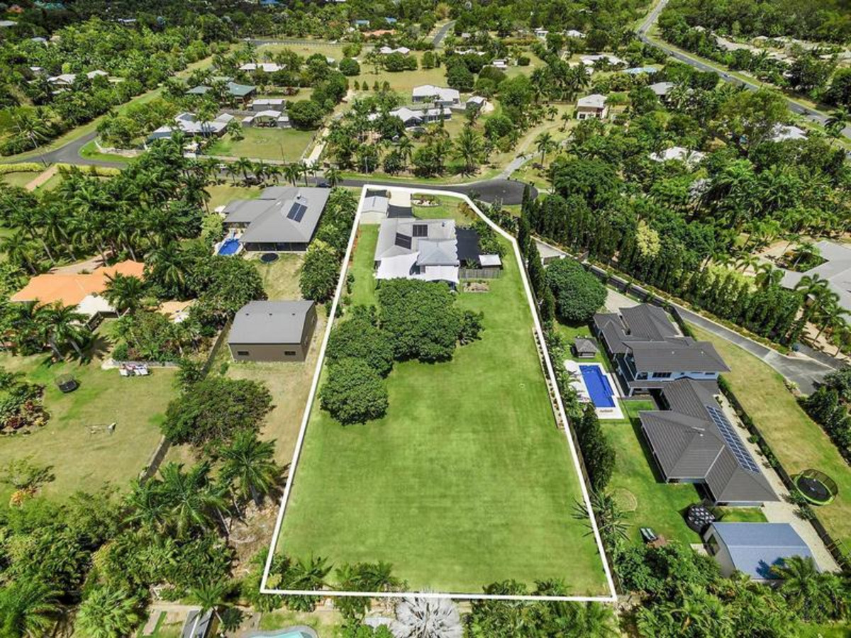 26 Joseph Banks Close, KEWARRA BEACH, QLD 4879 AUS