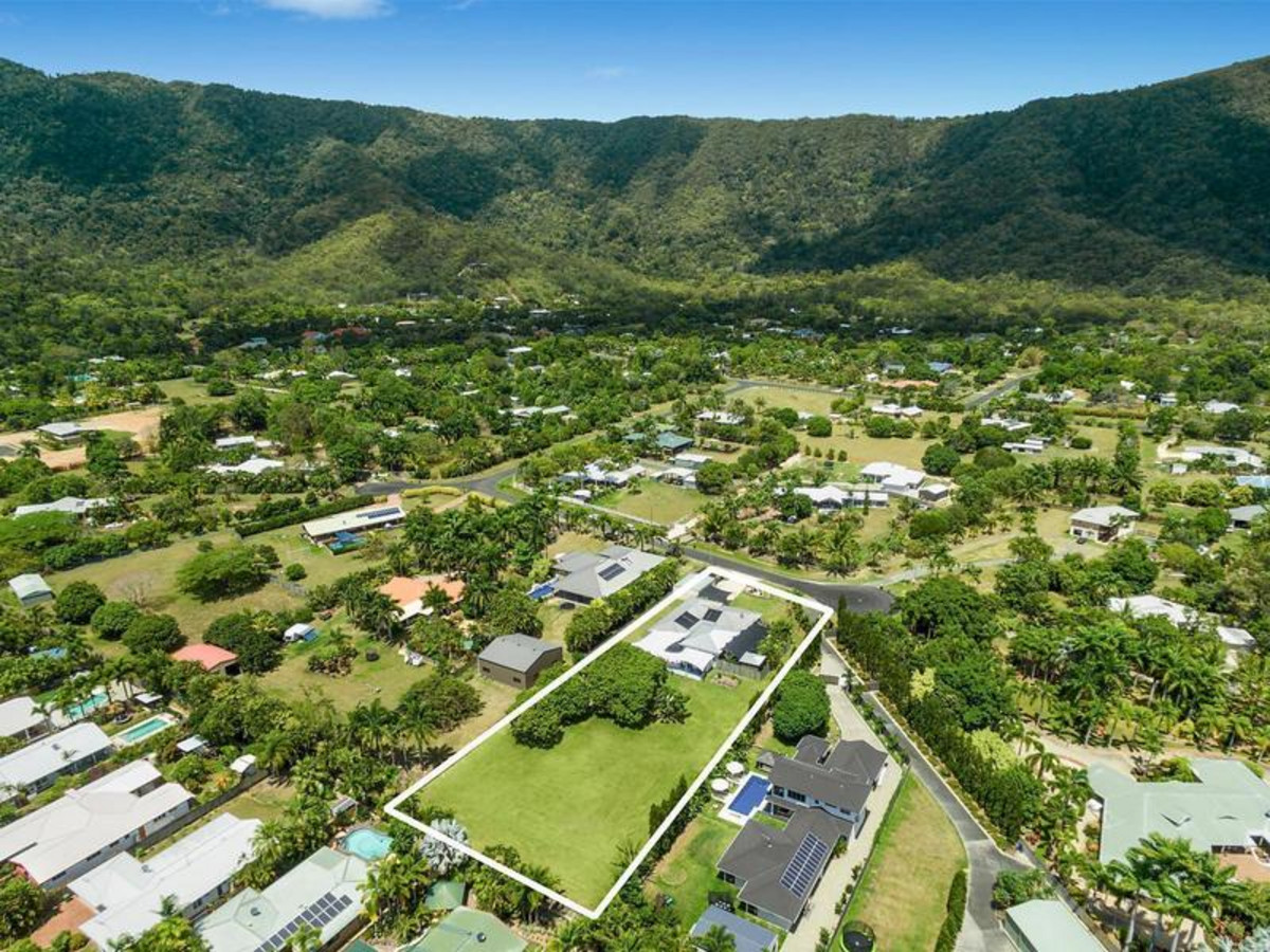 26 Joseph Banks Close, KEWARRA BEACH, QLD 4879 AUS