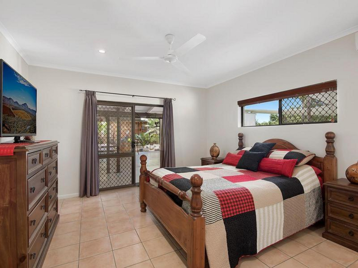 26 Joseph Banks Close, KEWARRA BEACH, QLD 4879 AUS