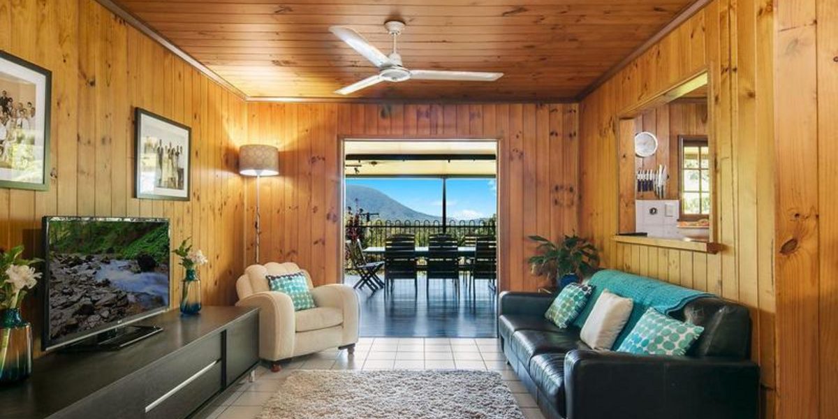1 Kiriwina Close, Trinity Beach, QLD 4879 AUS