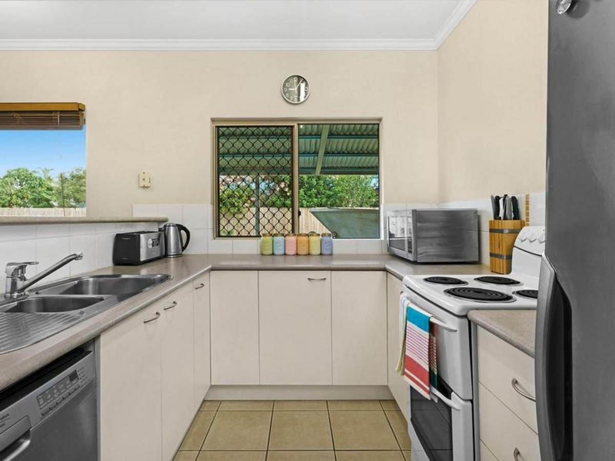 12 Cottesloe Drive, KEWARRA BEACH, QLD 4879 AUS