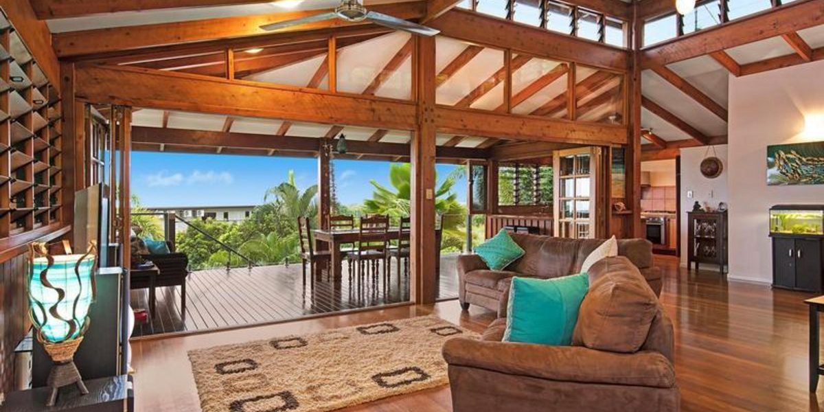 17 Everglades Street, PALM COVE, QLD 4879 AUS