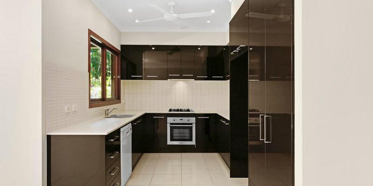 11 Muller Street, PALM COVE, QLD 4879 AUS