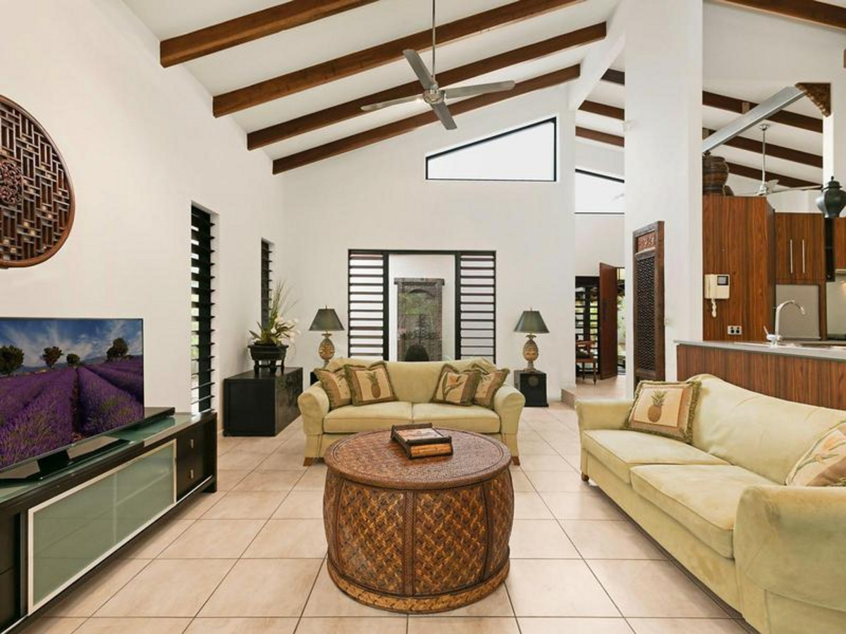 84 Cedar Road, Palm Cove, QLD 4879 AUS