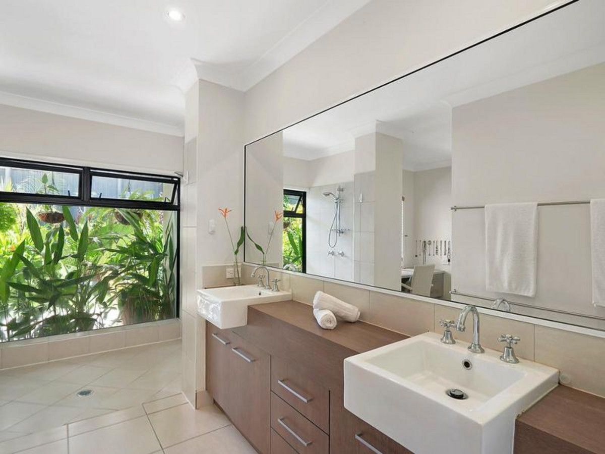 4 Floreat Close, KEWARRA BEACH, QLD 4879 AUS