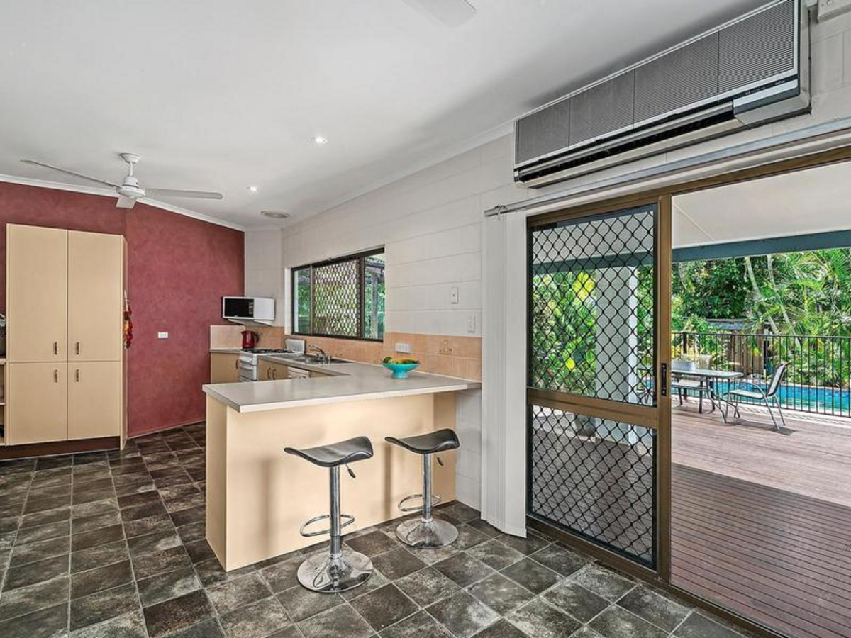 4 Whelk Street, TRINITY BEACH, QLD 4879 AUS