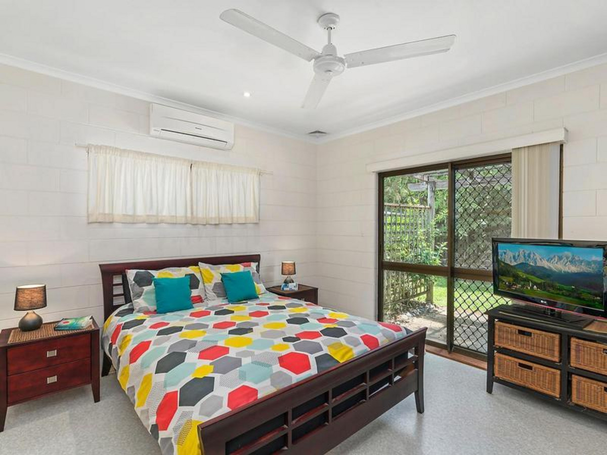 4 Whelk Street, TRINITY BEACH, QLD 4879 AUS