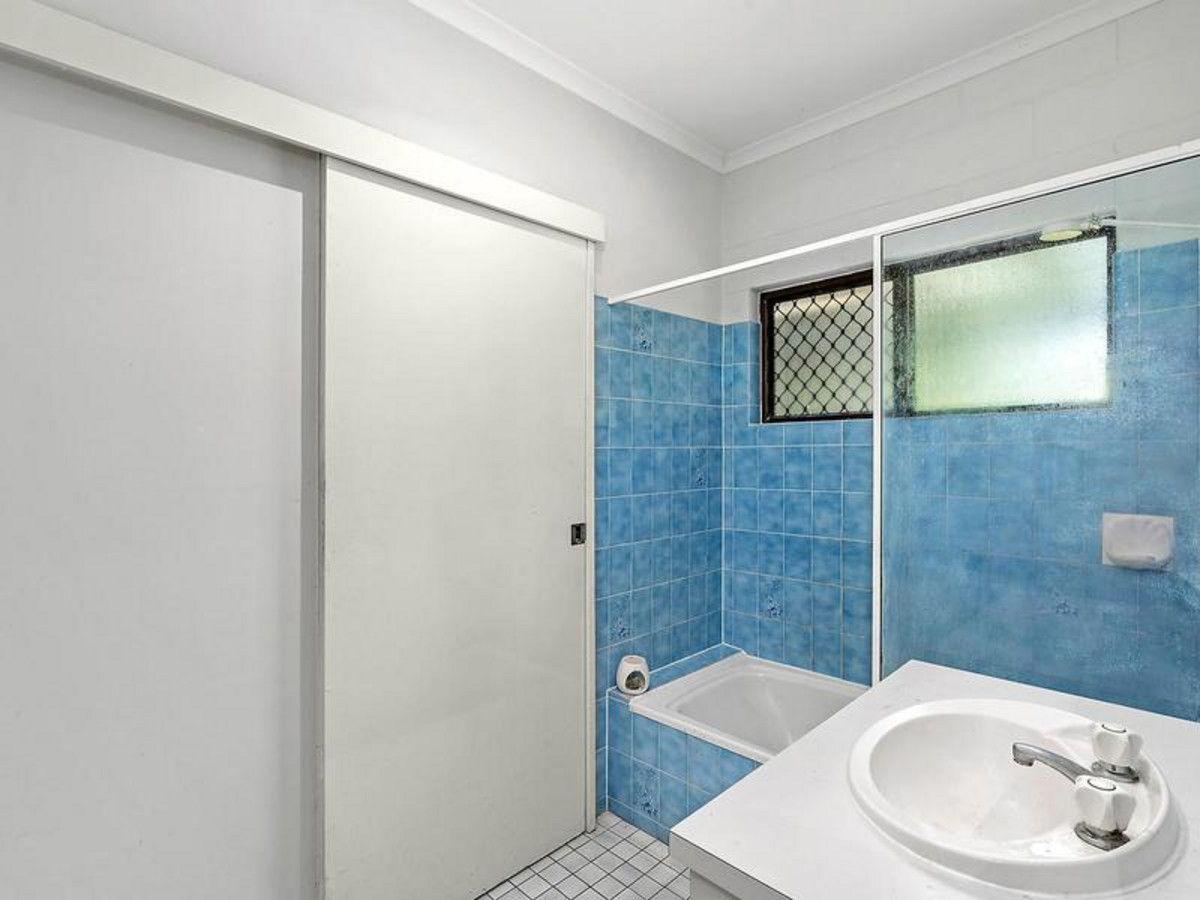 4 Whelk Street, TRINITY BEACH, QLD 4879 AUS