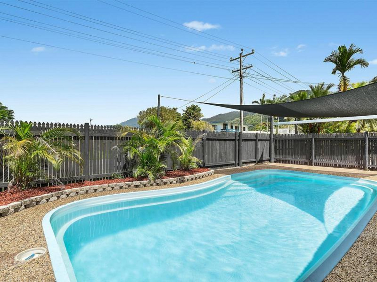 13 Yangoora Street, White Rock, QLD 4868 AUS