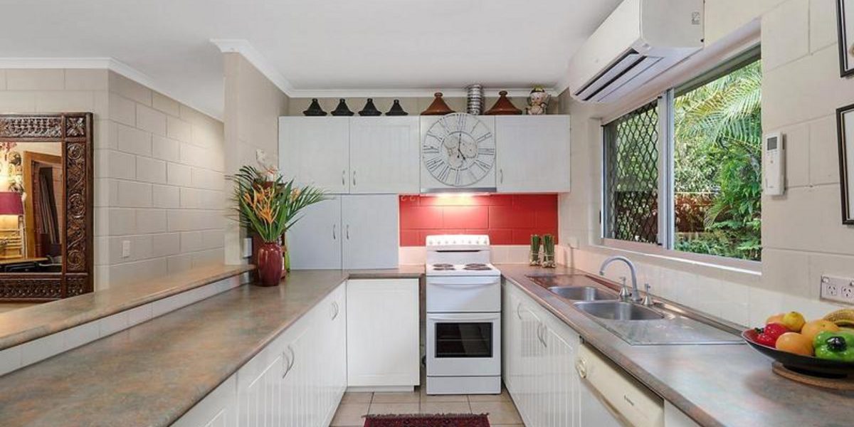 59 Veivers Road, Palm Cove, QLD 4879 AUS