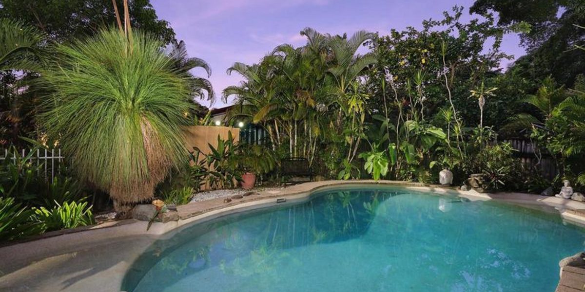 59 Veivers Road, Palm Cove, QLD 4879 AUS