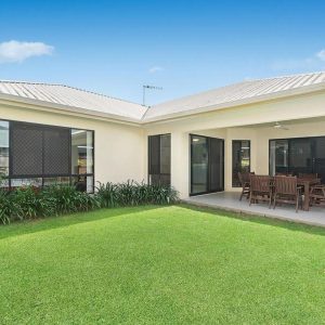 15 Derrick Street, REDLYNCH, QLD 4870 AUS