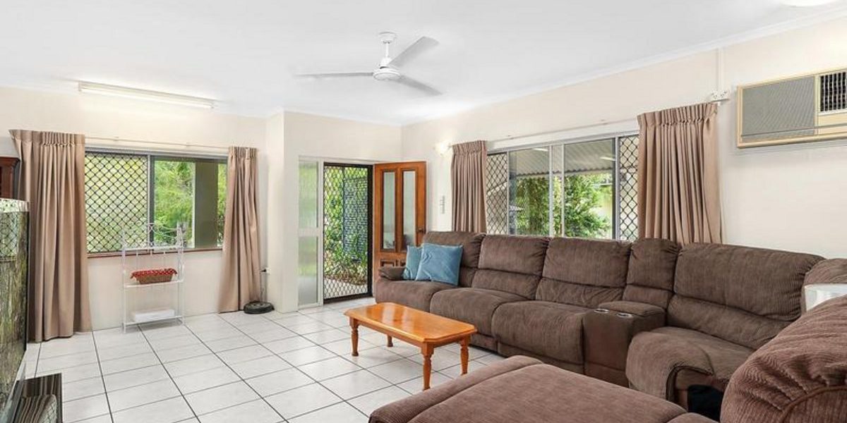 14 Cambrian Avenue, SMITHFIELD, QLD 4878 AUS